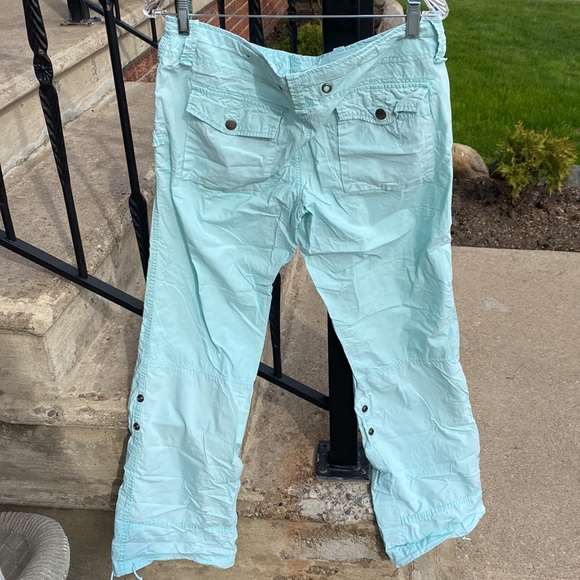 American Eagle Size 8 cargo pant - Picture 4 of 4